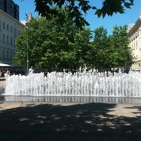 Bmg Basilica Apartment